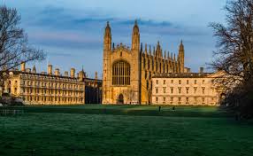 Cambridge Academic Excellence and Cultural Riches: Explore Prestigious Universities, Historic Streets, and Scenic River Views